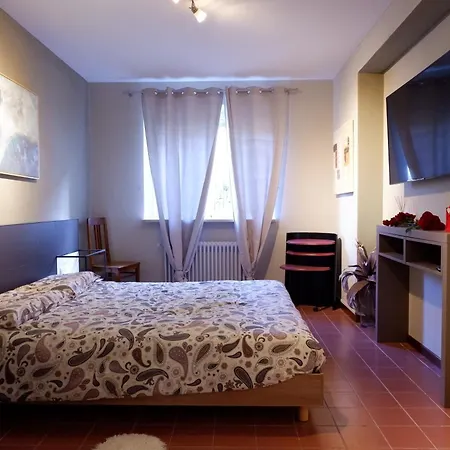 Ξενοδοχείο Casa *